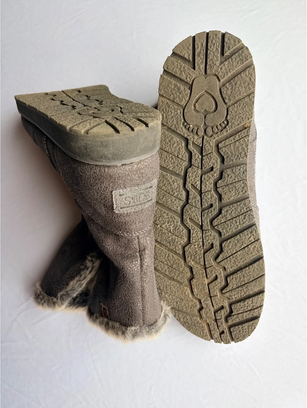 BOBS Skechers Womens Size 7 Gray Faux Fur Lined Winter Boots Pull On